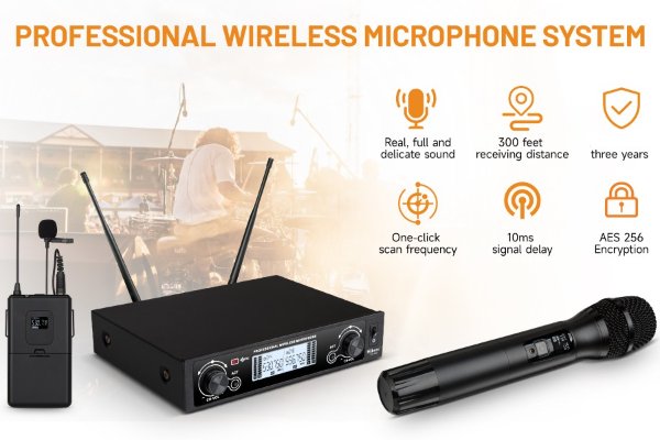 What is the difference between the two transmission methods of digital signals and analog signals in UHF microphones?