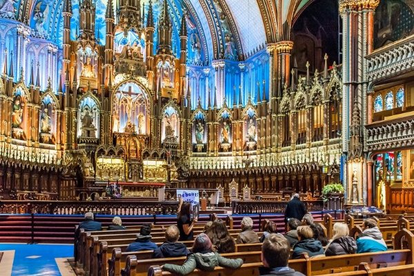 How Should Pastors Choose Wireless Microphones In Churches